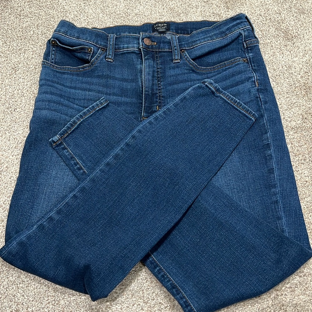 Dark wash 9” skinny jeans from J. Crew. Size 30